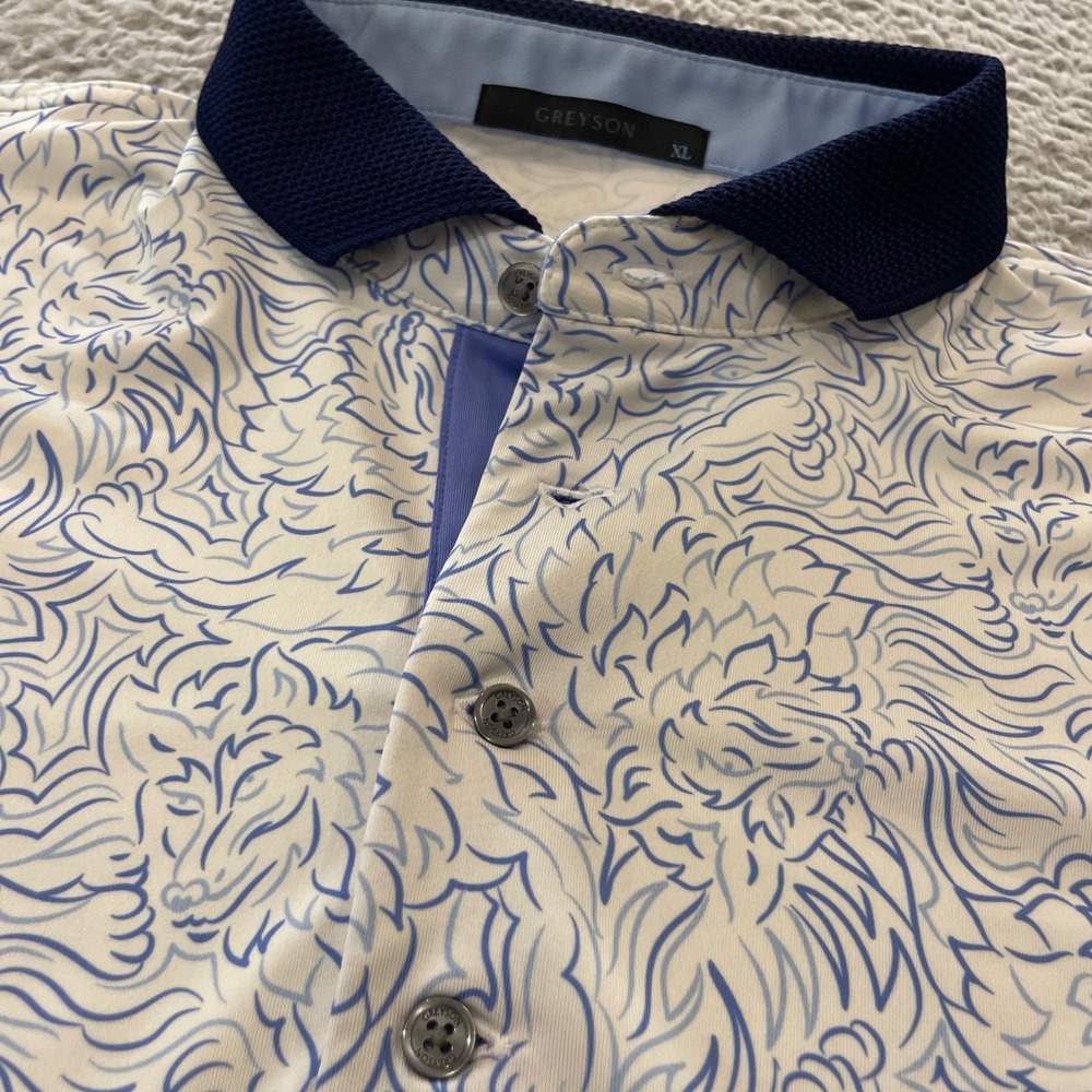 Greyson Den of Thieves Polo Shirt Men XL White Blue Wolf Knit Collar Performance